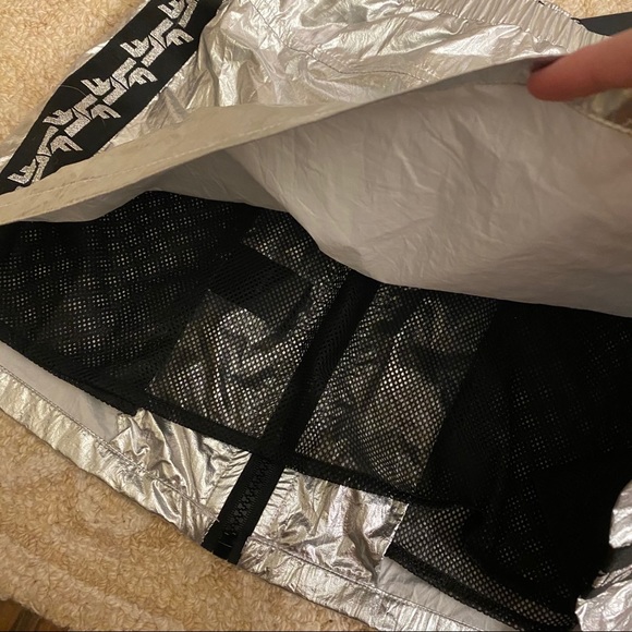 LF Zip Front Skirt Metallic - Picture 4 of 9